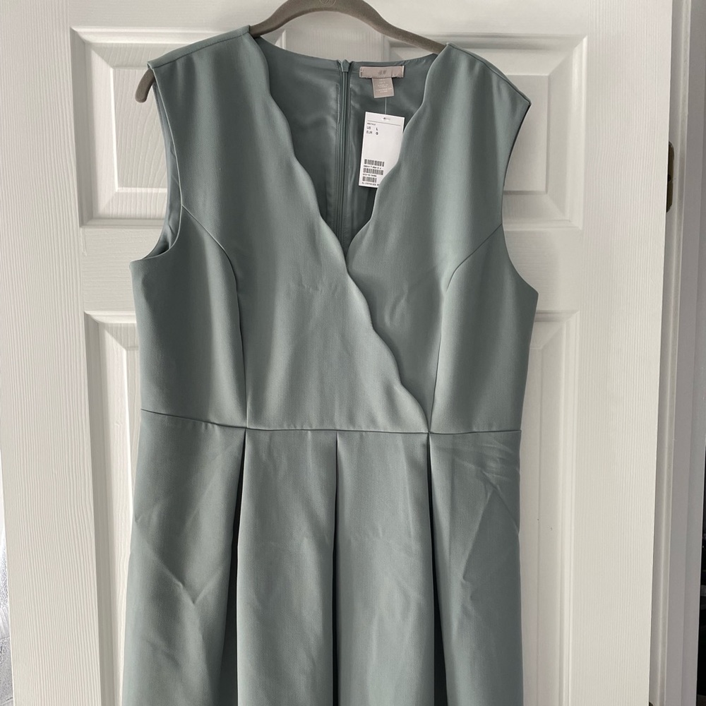 H&M scalloped dress